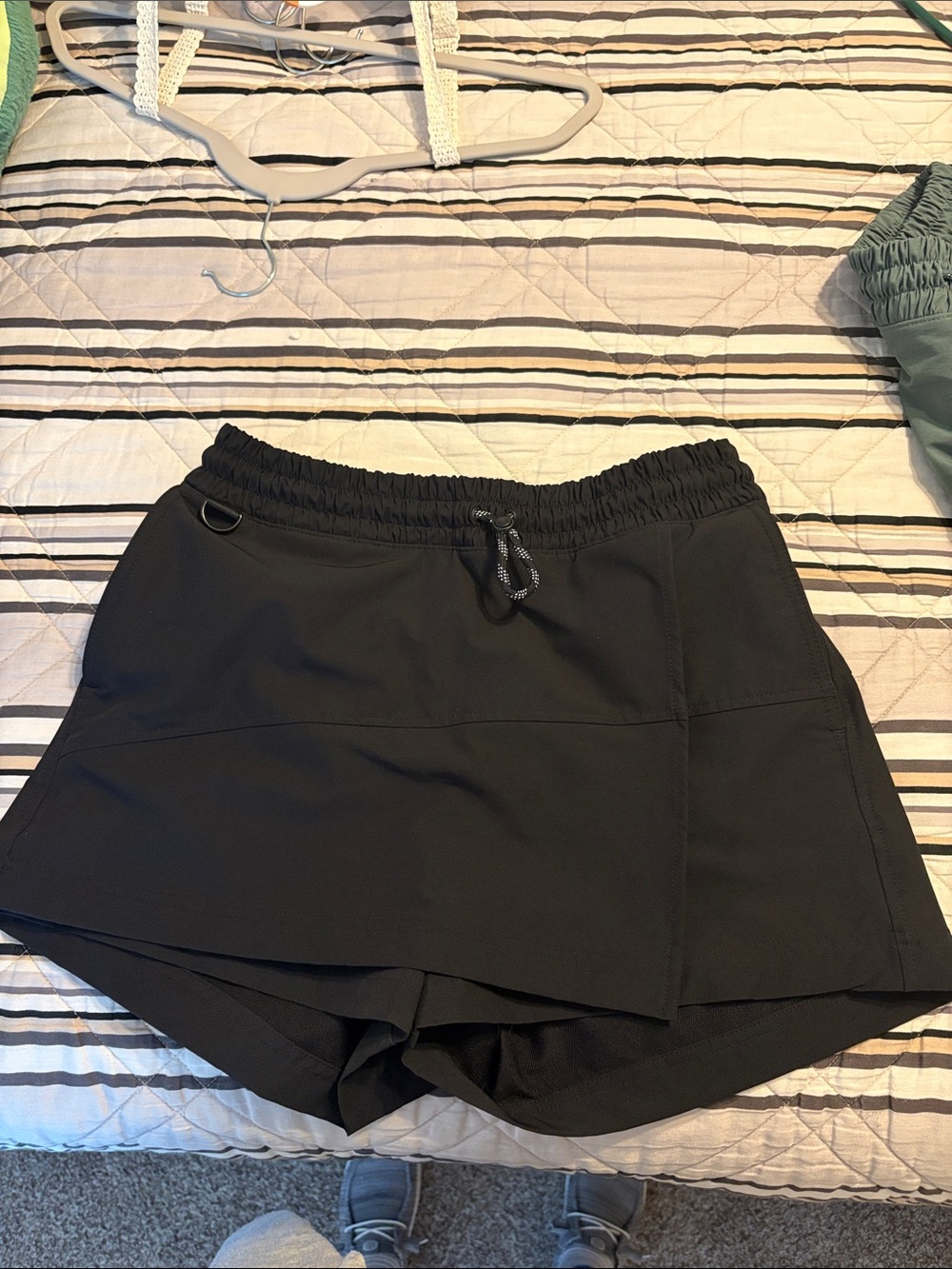 Old navy stretch tech go H2O black skort size medium women’s inseam 3 inches.